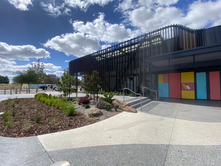 Whitman Edge Shopping Centre - Australia